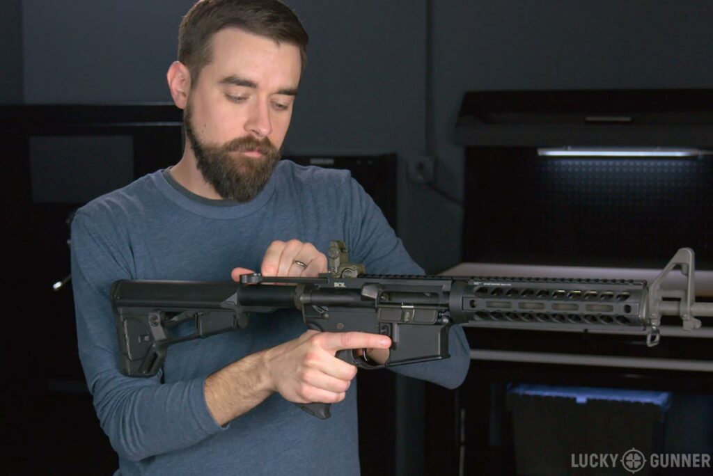 How To Use An AR-15 - Lucky Gunner Lounge